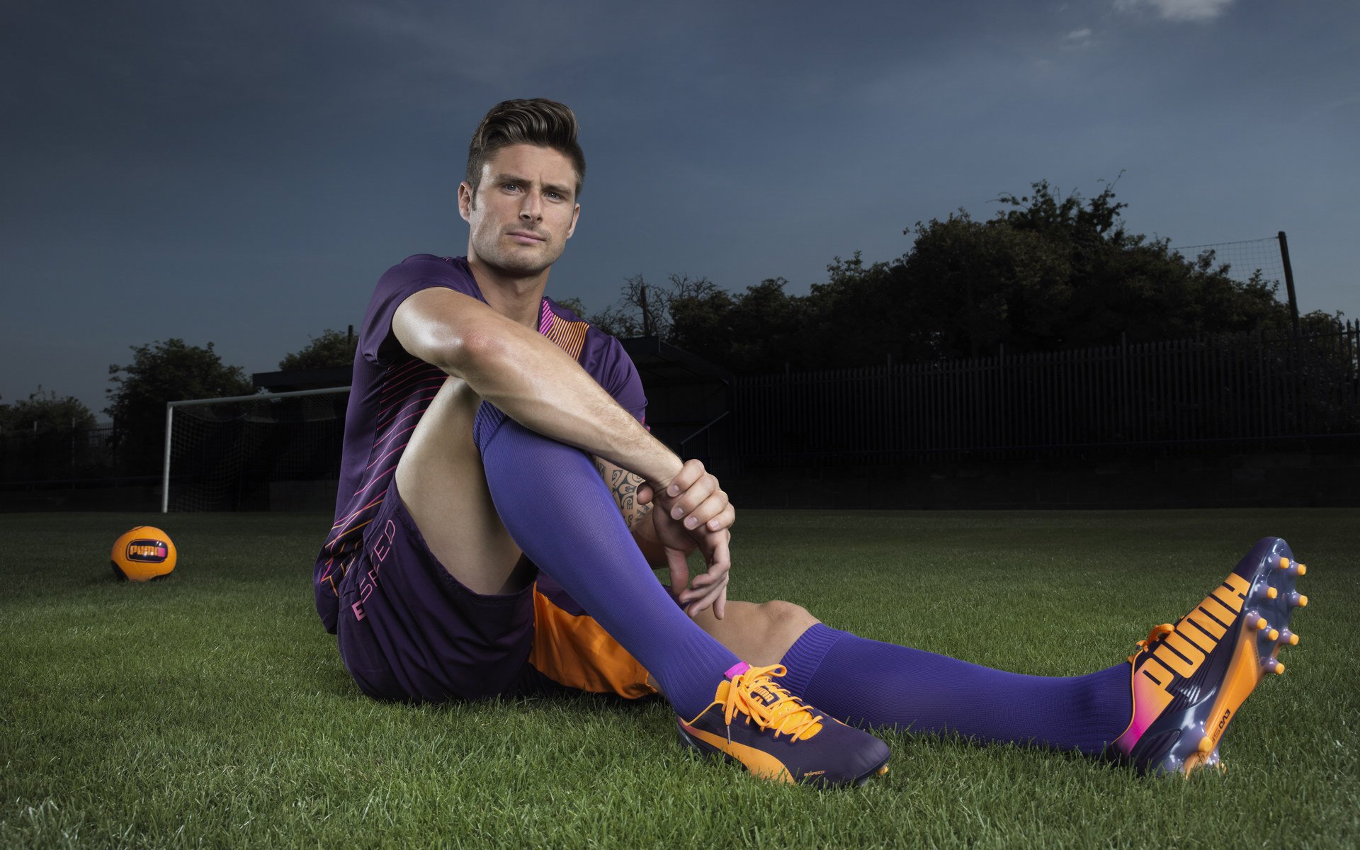 世界青年高山滑雪锦标赛中国选手显身手，国际高山滑雪挑战赛